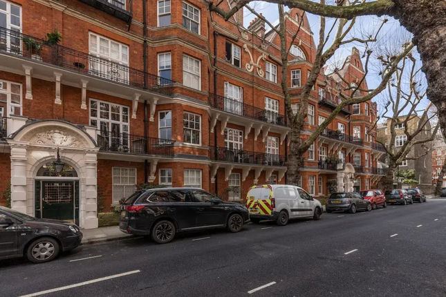 Eson2 – Charming 3 Bedroom Flat in Chelsea
