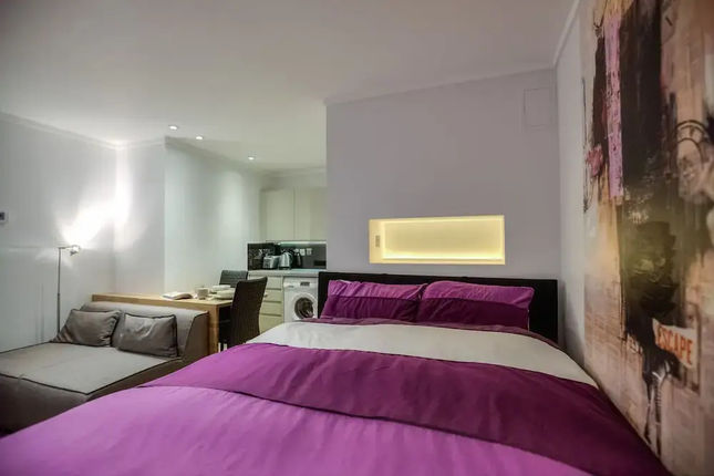 Eson2 – The York Street Nest