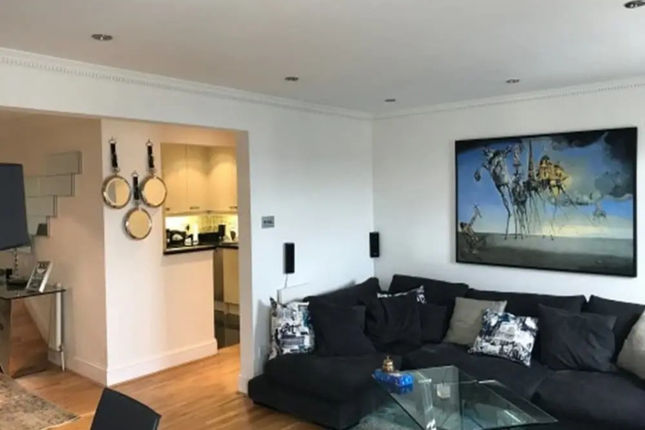 Eson2 – The Hayes Place Lodge
