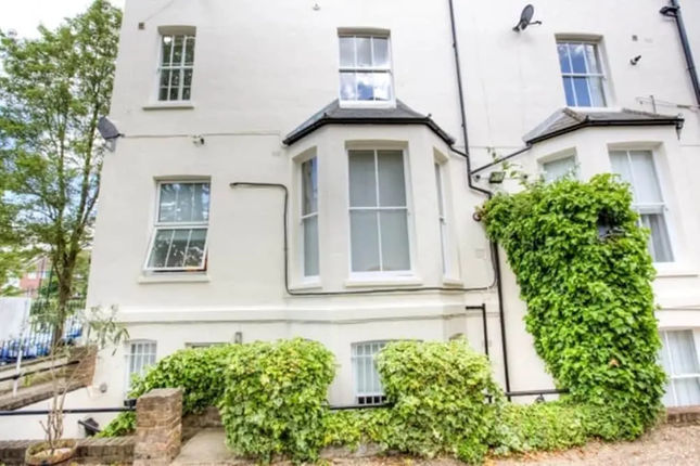 Eson2 – The Abbey Road Gem Apartment