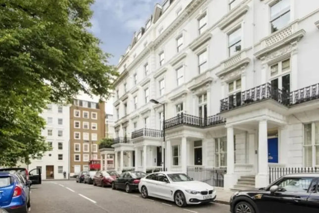 Eson2 – The Saint Stephen’s Gardens Mansion VII