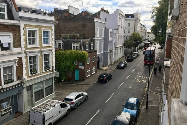 Top Floor Compact Apartment Notting Hill
