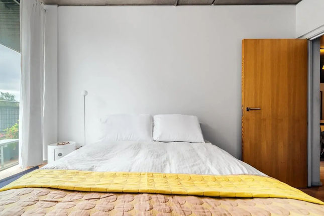 An Architectural 1 Bedroom Apartment