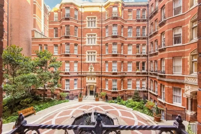 2 Bedroom Apartment in The Heart of Westminster