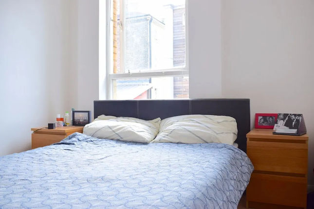 Modern 2 Bedroom Apartment Near Tower Hill