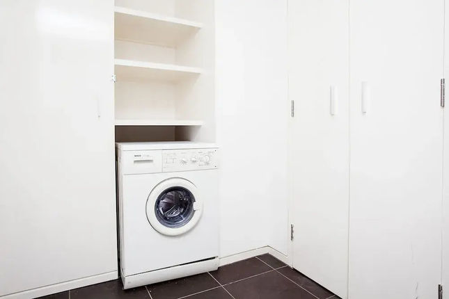 2 Bedroom Apartment Overlooking Oxford Street