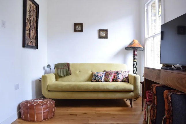 South London Flat With Balcony
