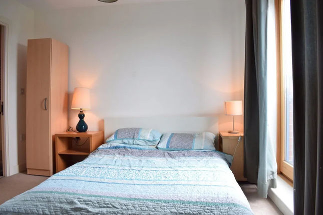 2 Bedroom Apartment With Balcony and Park Views