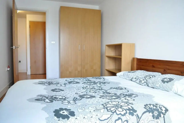 Shoreditch Riverside 2 Bedroom Apartment