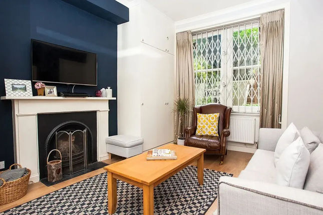 1 Bedroom Garden Apartment Near Gloucester Road Station