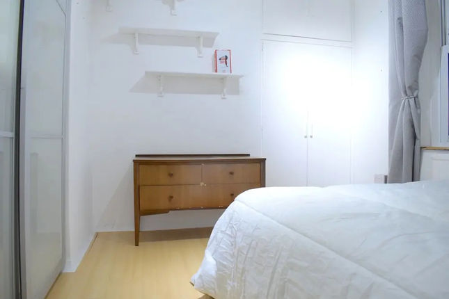 3 Bedroom Flat Sleeps 6 in Bethnal Green