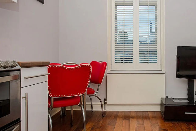 1 Bedroom Apartment in Heart of Shepherd’s Bush Accommodates 4
