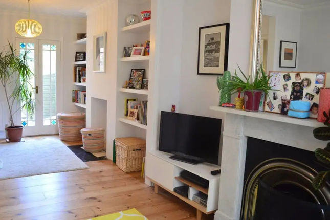 2 Bedroom Home in Stoke Newington