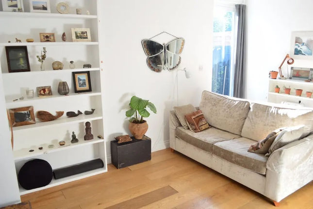 North London Studio With Wifi and Garden