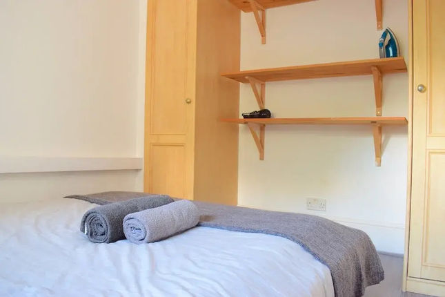 1 Bedroom Property in South West London