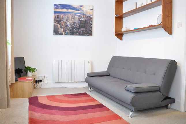1 Bedroom Apartment Near Old Street Station