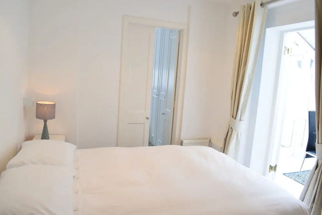 Chelsea 2 Bedroom Apartment With Patio