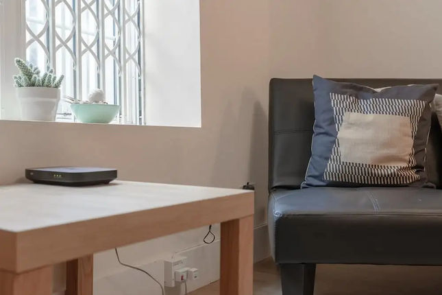1 Bedroom Apartment in Notting Hill Accommodates 3
