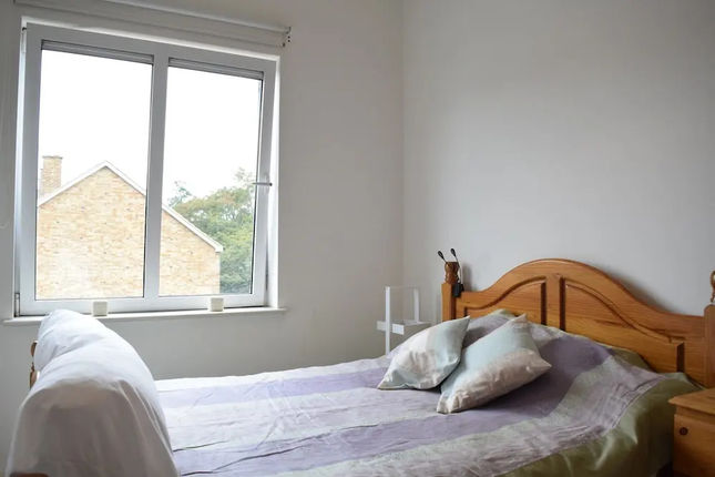 1 Bedroom Apartment in Surrey Quays