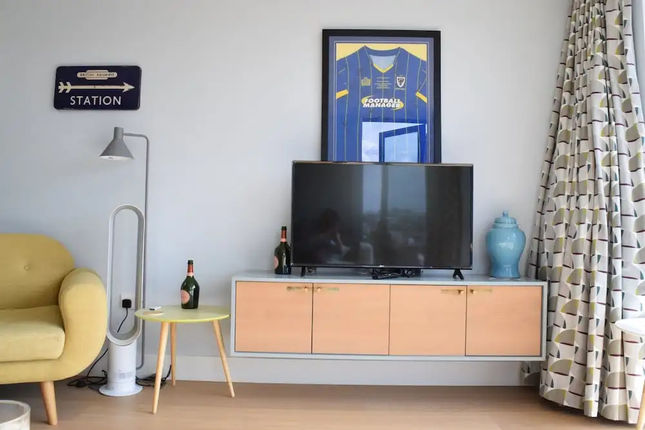 2 Bedroom Flat With Amazing London Views