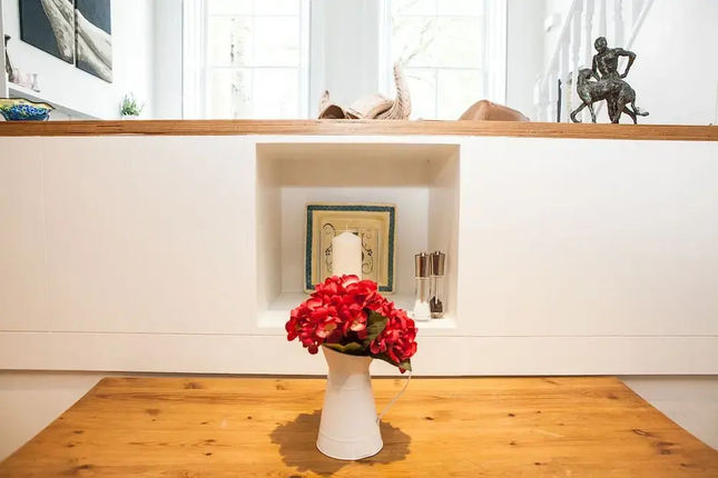 Beautiful 1 Bedroom Apartment in Kensington
