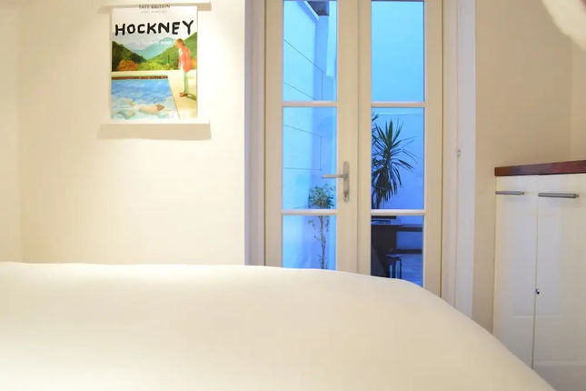 1 Bedroom Apartment With Terrace on Warren Street