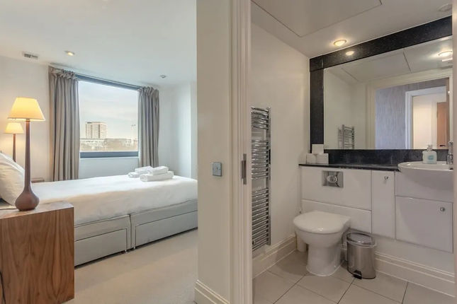 2 Bedroom Apartment in Central London