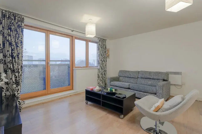 2 Bedroom Apartment Near Stepney Green