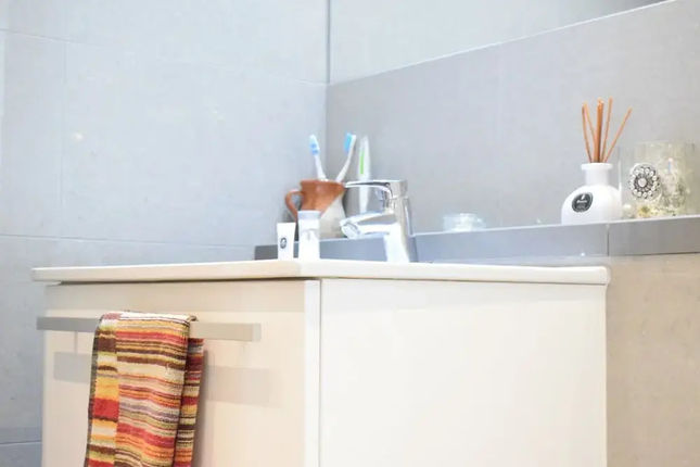 Modern 2 Bedroom Home in Chelsea
