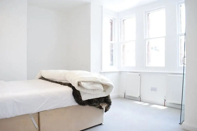 Kilburn 2 Bedroom Home