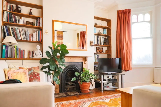 Unique 2 Bedroom House With Yoga Studio