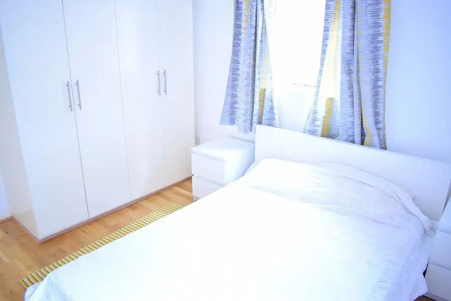 2 Bedroom Islington Flat Next to Regent’s Canal