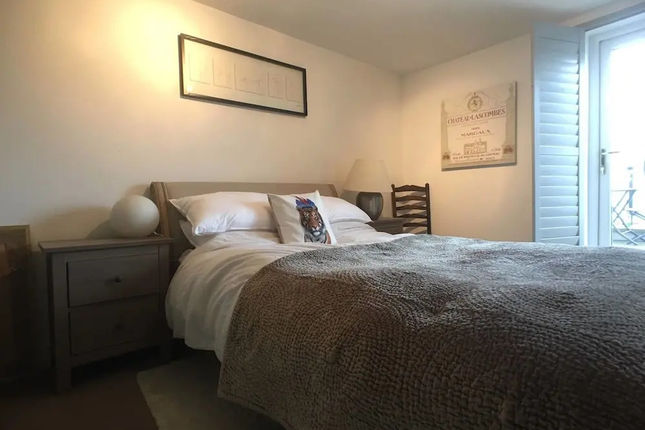 Stylish Brixton 1 Bedroom Flat With Terrace