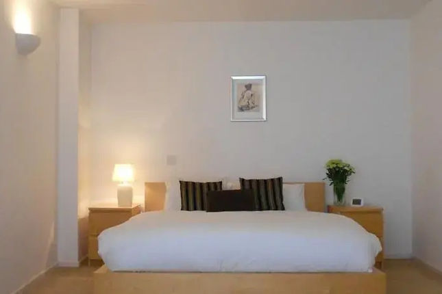 Oasis Apartment Docklands