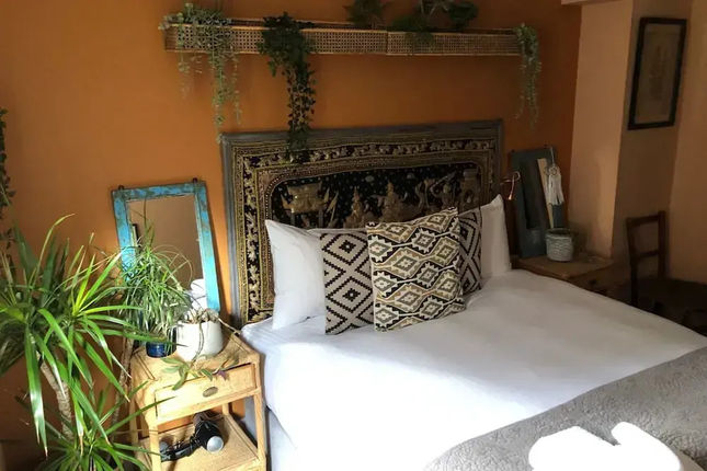 Shepherd’s Bush 1 Bedroom Apartment