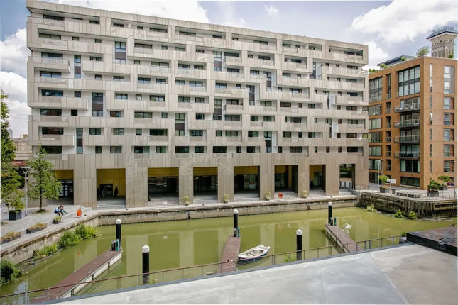 2 Bedroom Canal-side Flat