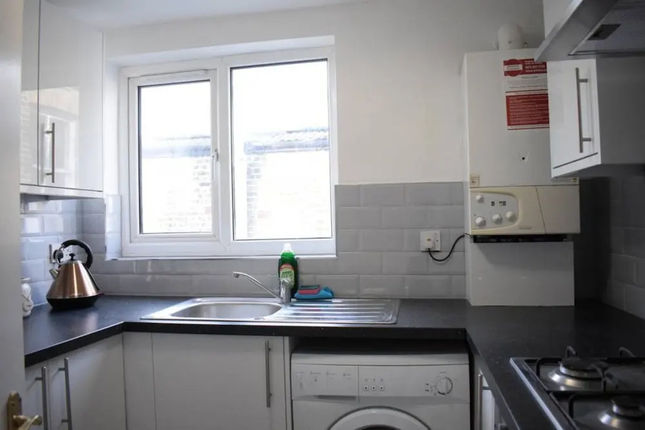 Bright 2 Bedroom Flat in East Dulwich