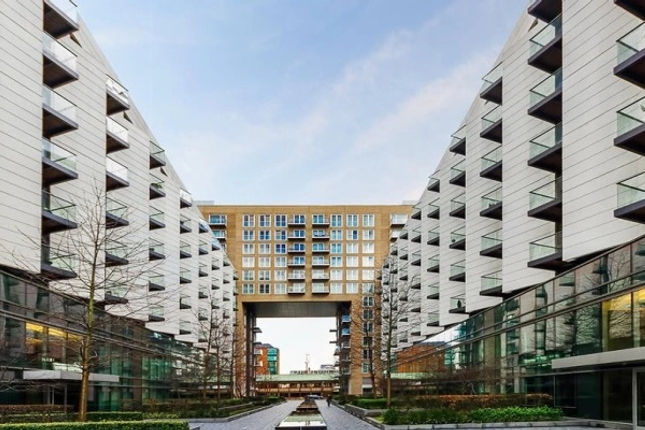 Baltimore Wharf Apartments
