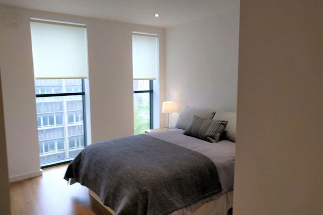 Elephant and Castle Apartment
