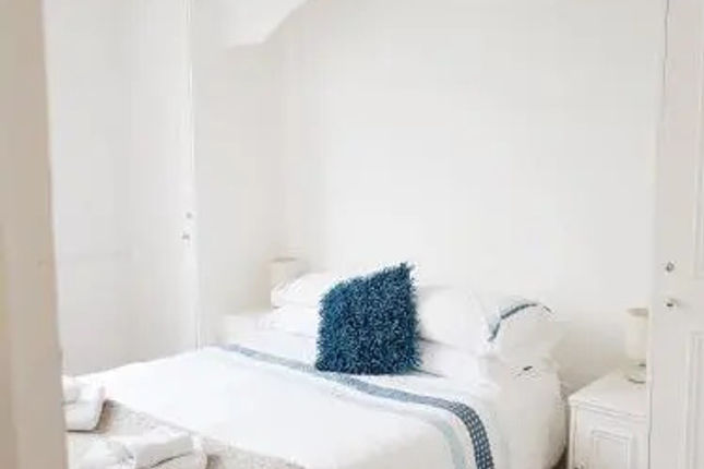 London Docklands Apartment