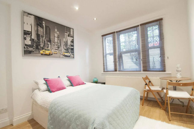 Piccadilly Apartments