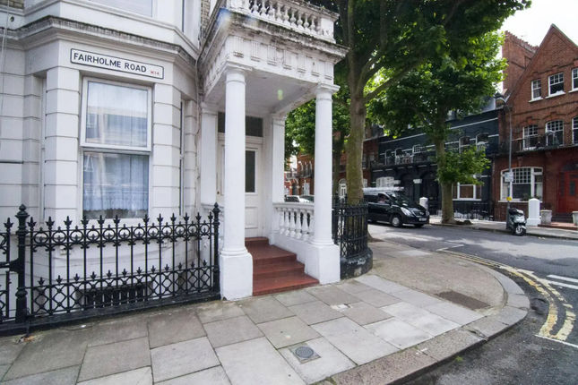 Queen’s Club Apartments