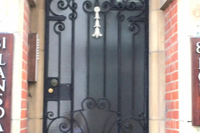 Westminster Studio Apartment