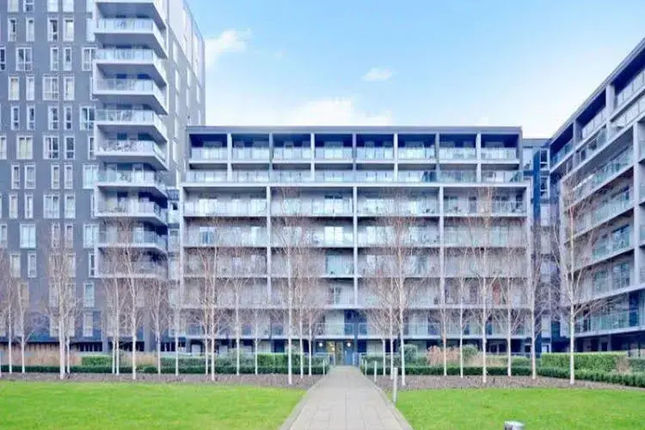 Sky Living Apartments – Canary Wharf