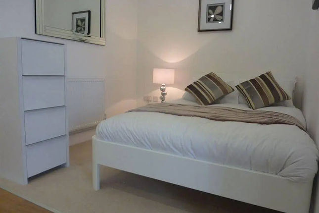 MAX Serviced Apartments Aldgate Wilson Tower