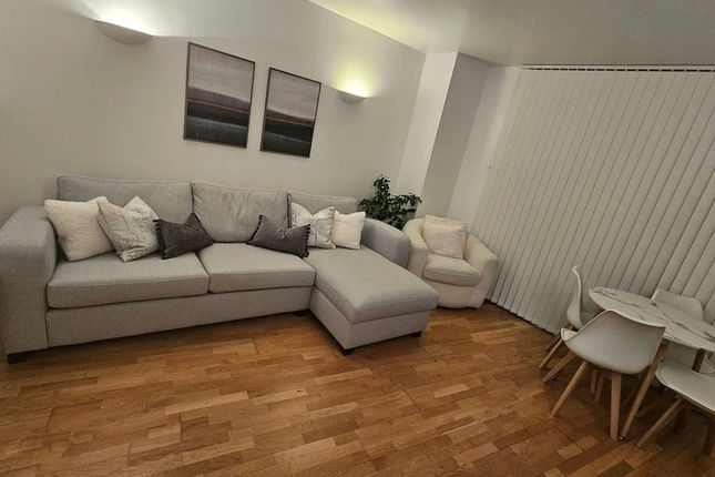 Luxury Apartment in Canary Wharf