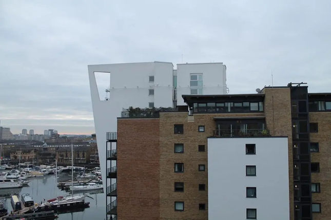 House Of Moli – Commercial Road Apartments