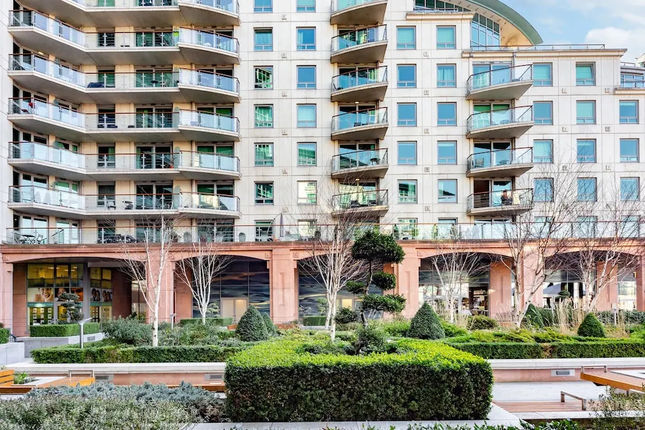 St Georges Wharf Serviced Apartments – House of Moli