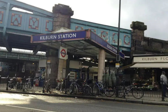 Two Bedroom House in Kilburn