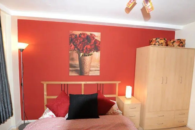 Amazing Apartment-brick Lane Apartment Cn4